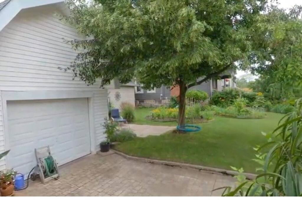 Garden 2 Storey House 尼亚加拉瀑布城 外观 照片